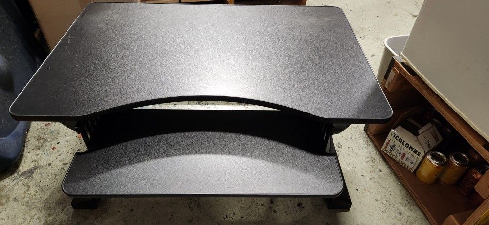 Standing Desk With Keyboard Pull-out 