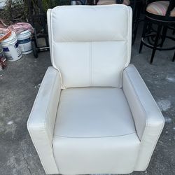 2 Vanguard leather recliner