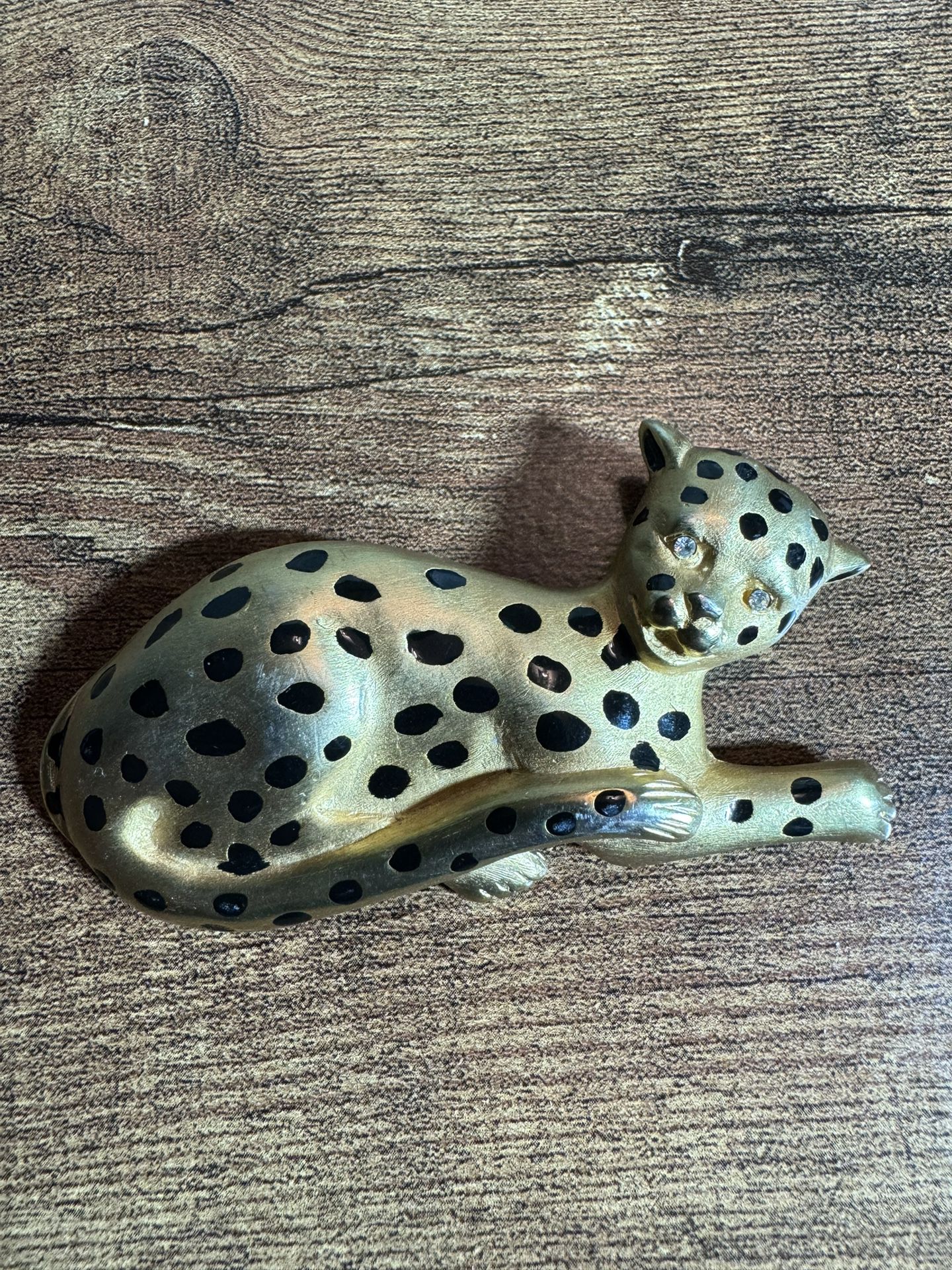 Doreen Ryan Gold Tone Spotted Leopard Rhinestone Eyes Pin Brooch 3-1/4in Figural