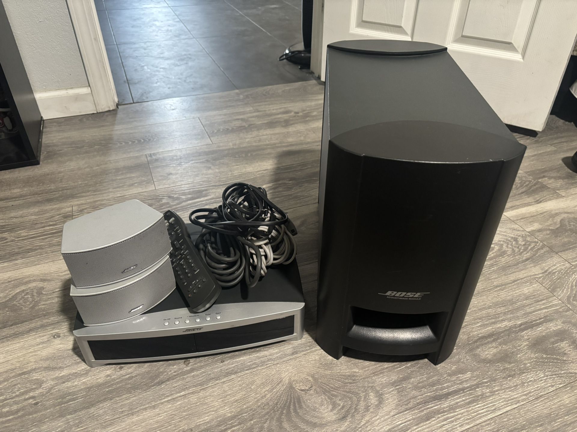 Bose 321 Surround Sound 