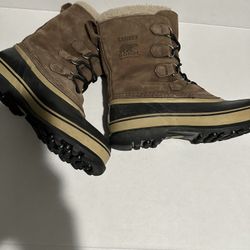 Sorel Waterproof Mens Boots Size 9  Retail $160 Worn 2 times 