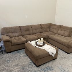 Sectional sofa With Ottoman