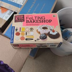 CRAFT KIT Felting Bakeshop KIDS Ages 8+ Geek & Co.Thames & Kosmos Needle Felting