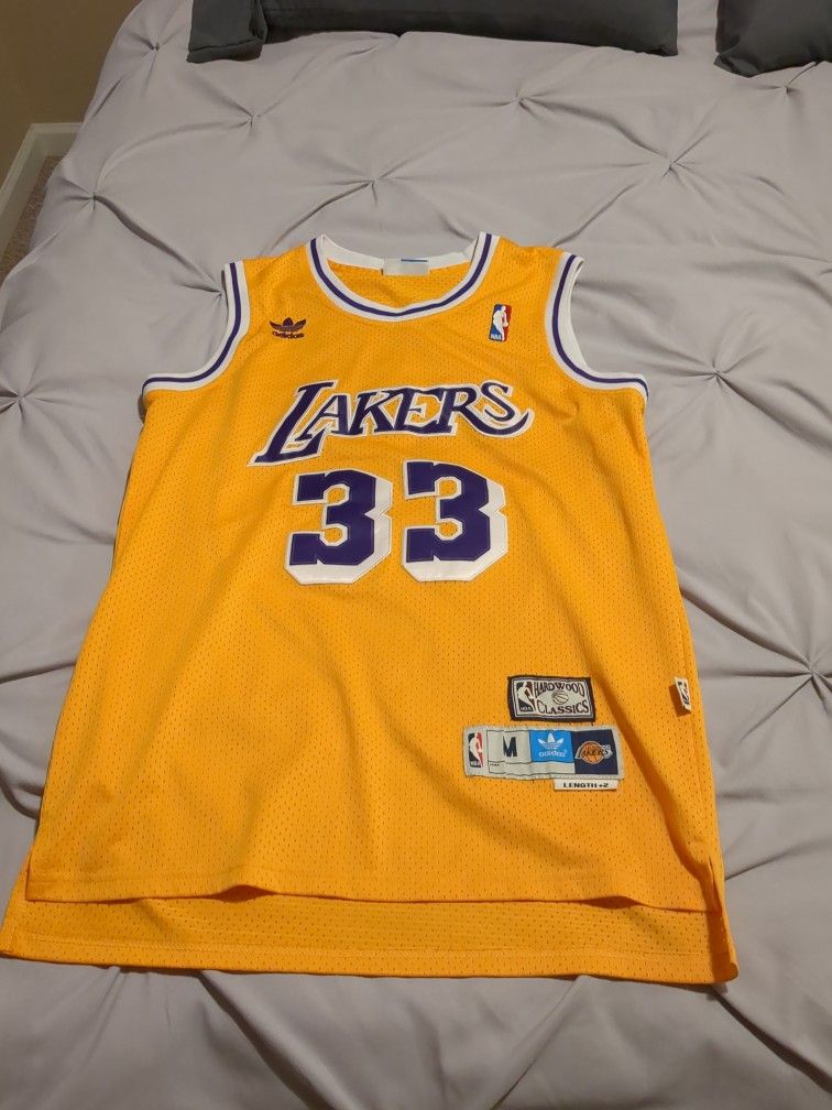 Kareem Abdul Jabaar 80s Throwback Jersey 