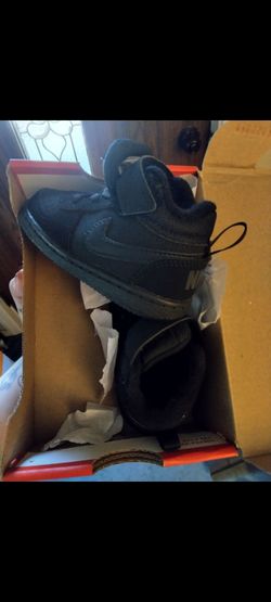 New in box size 5 toddler nikes
