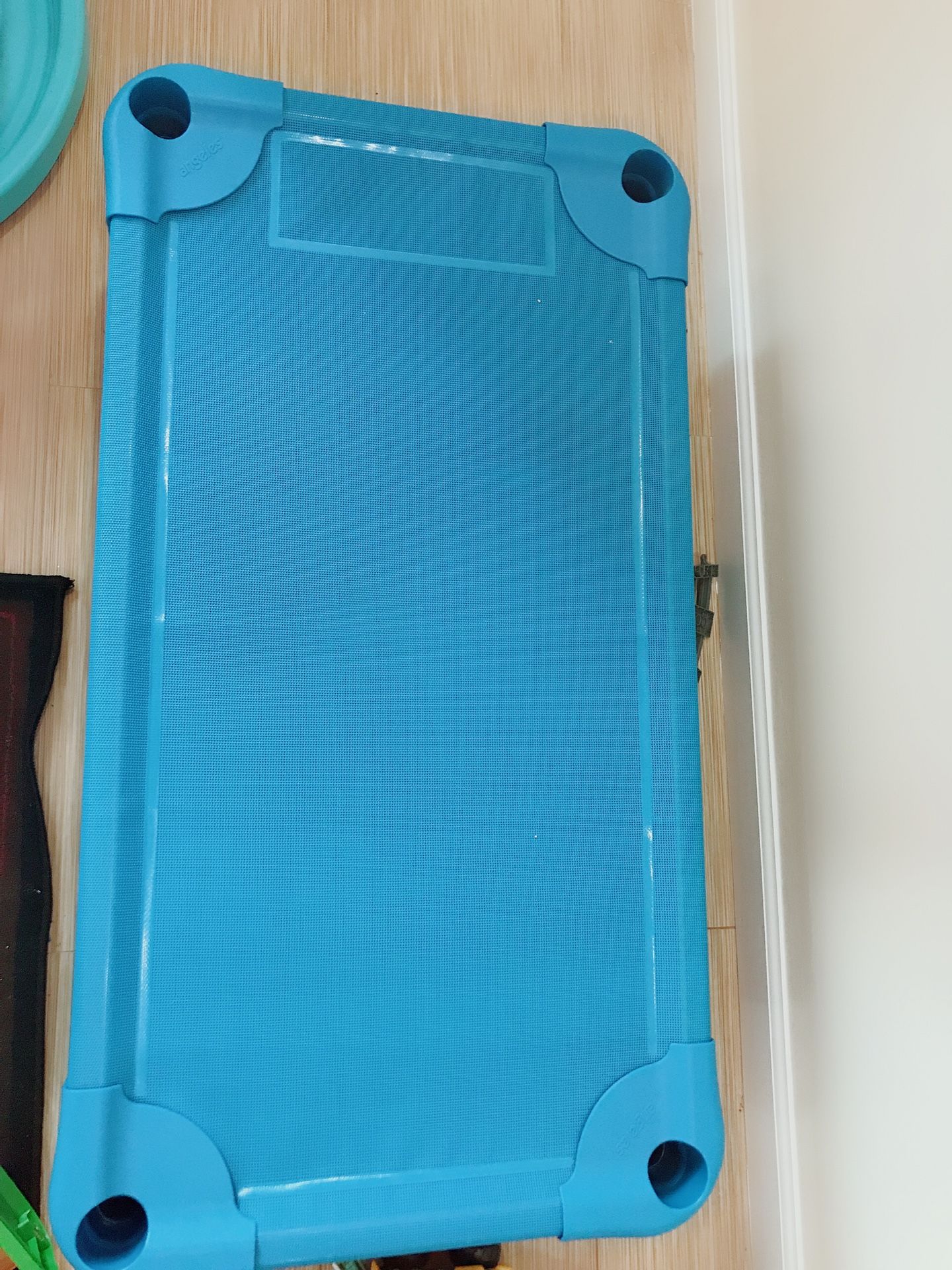 Toddler bed