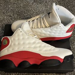 Jordan Retro 13 (OG Chicago) sz11.