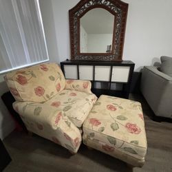 Armchair / Butaca Con Ottoman