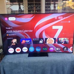 65 Inch Samsung Curved Smart TV With Remote 