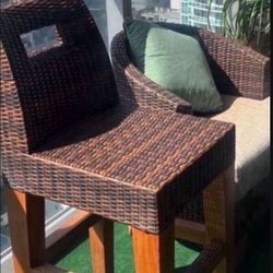 WICKER BARSTOOLS 