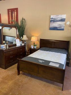 4 PCS QUEEN BEDROOM SET: QUEEN BED FRAME, NIGHTSTAND, DRESSER, MIRROR