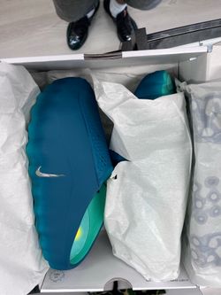 Nike mind slides