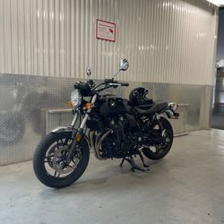 Honda CB1100 2014 - 665 Miles