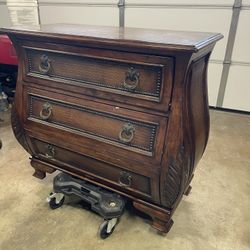 Solid Wood Bombay Chest 