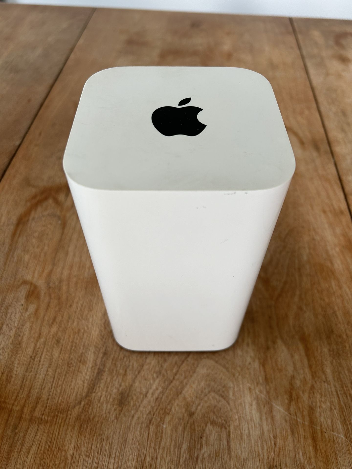 Apple AirPort Extreme Wireless Router