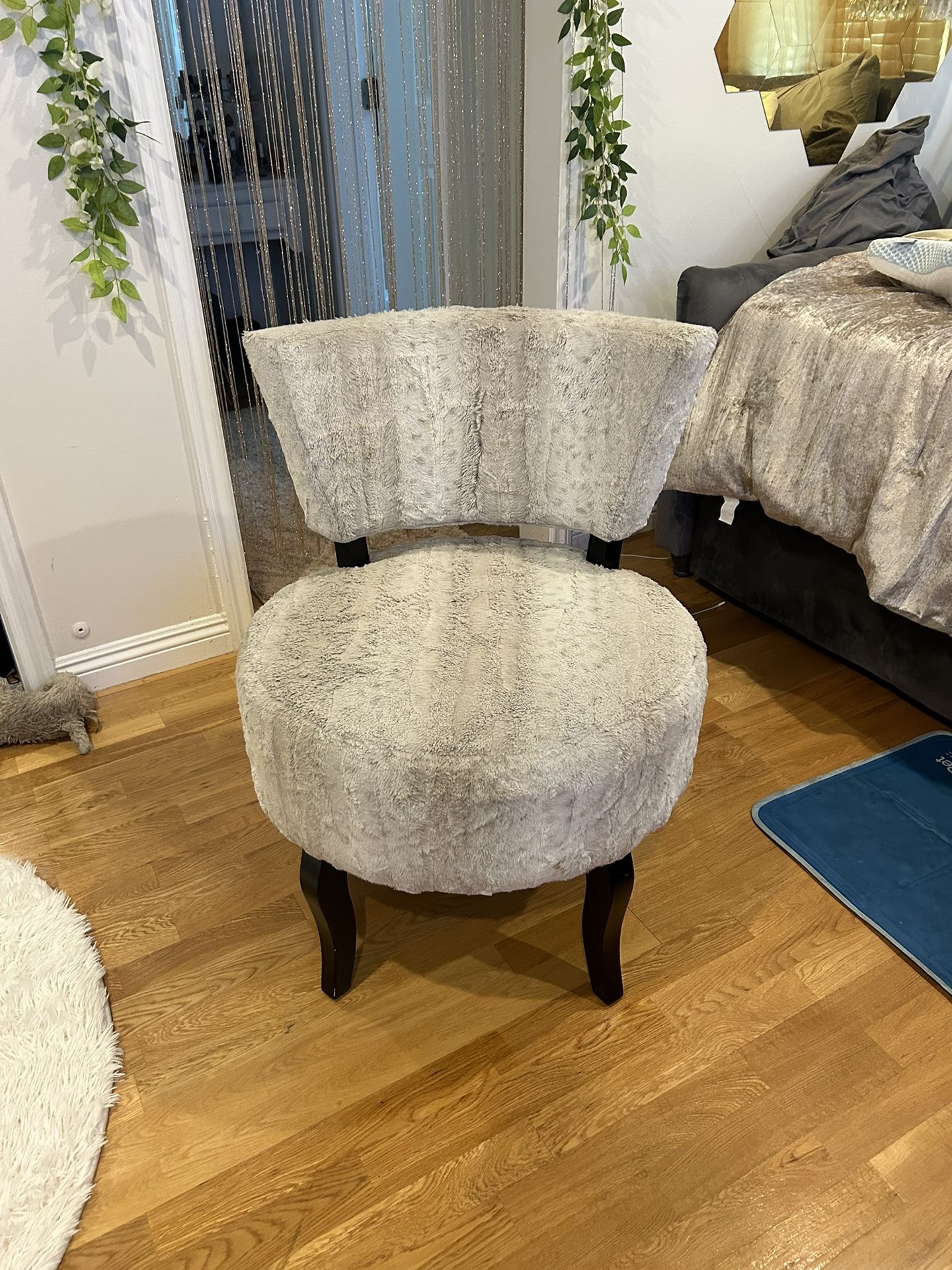 Pier 1 Import Sabine Faux Snow Leopard Chair