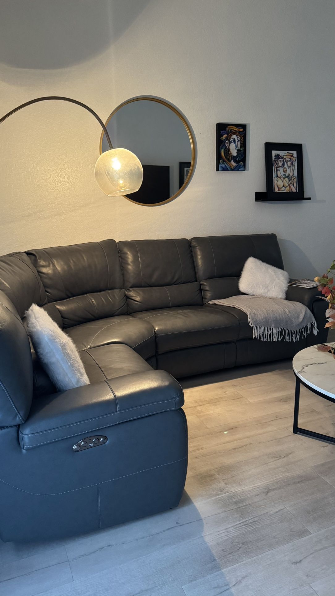 Italian Sectional Sofá 