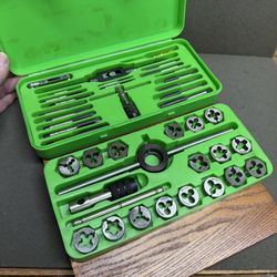 (New) METRIC TAP AND DIE SET
