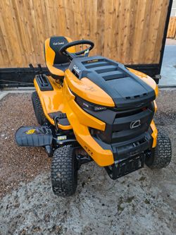 Ridding mower Lt42 cub cadet new