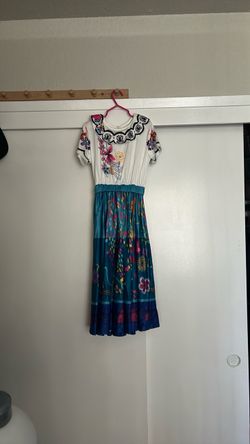 Girls costume size 5-6