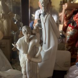 Lladro Porcelain Figurine 