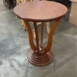 Round Table
