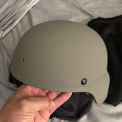 Revision Ach Ballistic Navy Helmet And Goggles 