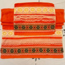 Vintage St. Mary’s 70s Orange Bath Towel Set Boho Cottagecore Lace Trim Floral USA