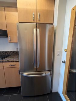 LG French Door Stainless Refrigerator – LFCS22520S – 2023 Model