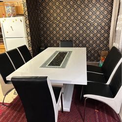 Dining table With 6 Chairs