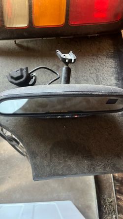 05 Sierra Rear View Mirror With Temp Sensor 