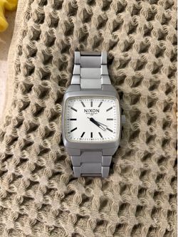 Nixon Watch