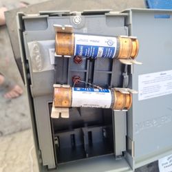 Disconnect Box And Fuses BRAND NEW