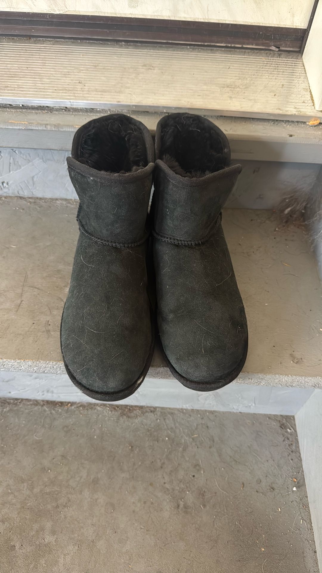 Wool Lined Women’s Size 9 Boots