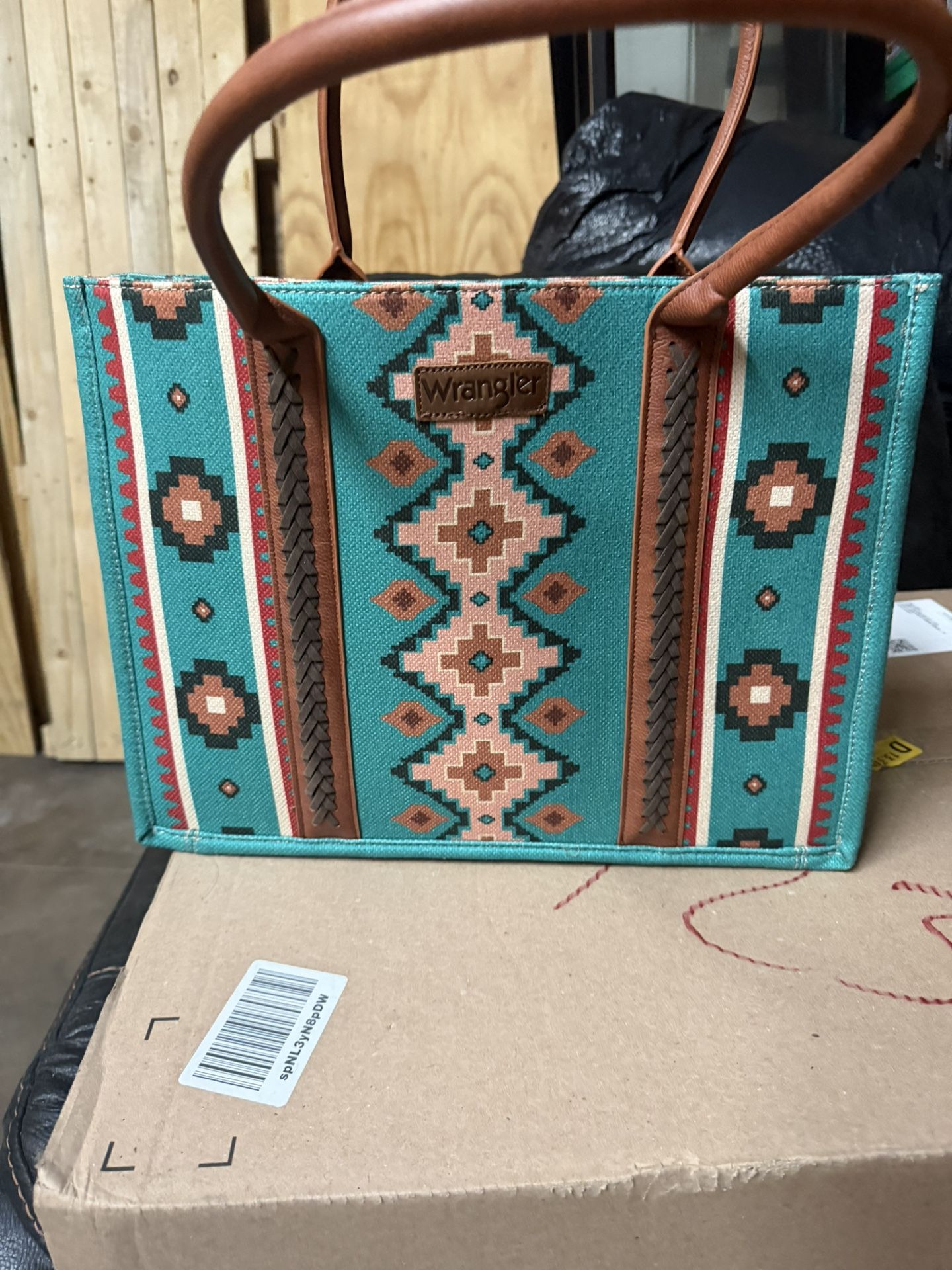 Brand New Wrangler Southwestern Aztec Canvas Tote Bag (Turquoise)