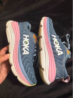 Hoka size 8.5 woman 6.5men
