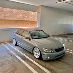 2002 Lexus IS 300