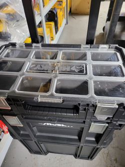 HUSKY ROLLING TOOL BOX NEW 