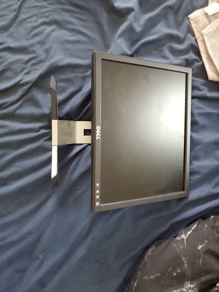 Dell 17" Monitors