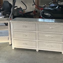 Wicker Bedroom-4 Pieces—-MUST GO-Maker Offer