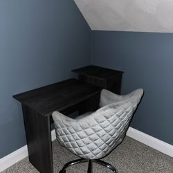 Desk & Chair