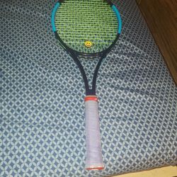 Tennis racket