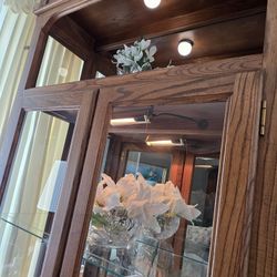 Solid Hardwood Lighted Curio Cabinet – Elegant & Heavy-Duty