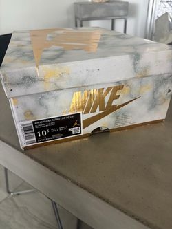 Air Jordan 1 retro low OG gold .. selling box only with inside wrapping.. $15