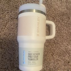 women’s NEW bundle