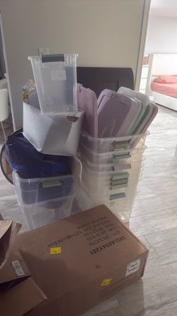 MOVING BINS AND MOVING BAGS