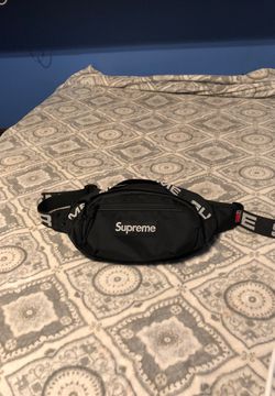 Supreme ss18 fanny pack
