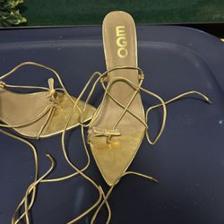 Gold Pumps