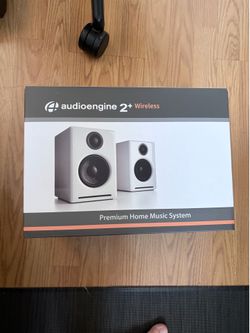 Audioengine A2+ Powered Speakers - Gloss White - Like New