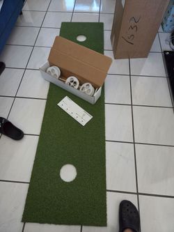 Birdie boss putting green
